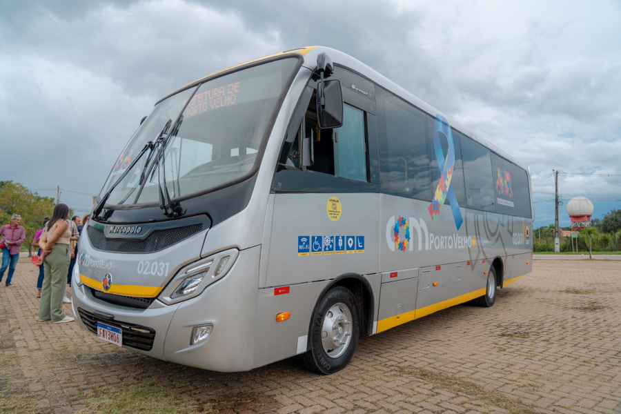 Mães atípicas cobram funcionamento de ônibus inclusivo 