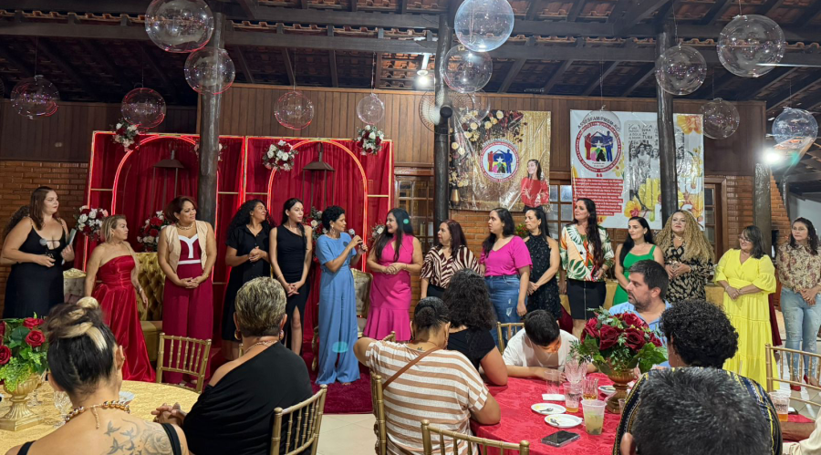 Assesfam homenageia mães atípicas em jantar especial