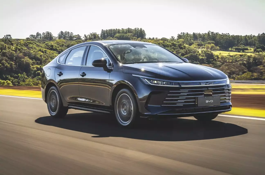 BYD King para PCD tem R$ 37 mil de desconto e fica mais barato que Corolla híbrido