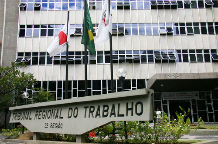 Mãe de criança autista ganha redução de jornada sem queda salarial