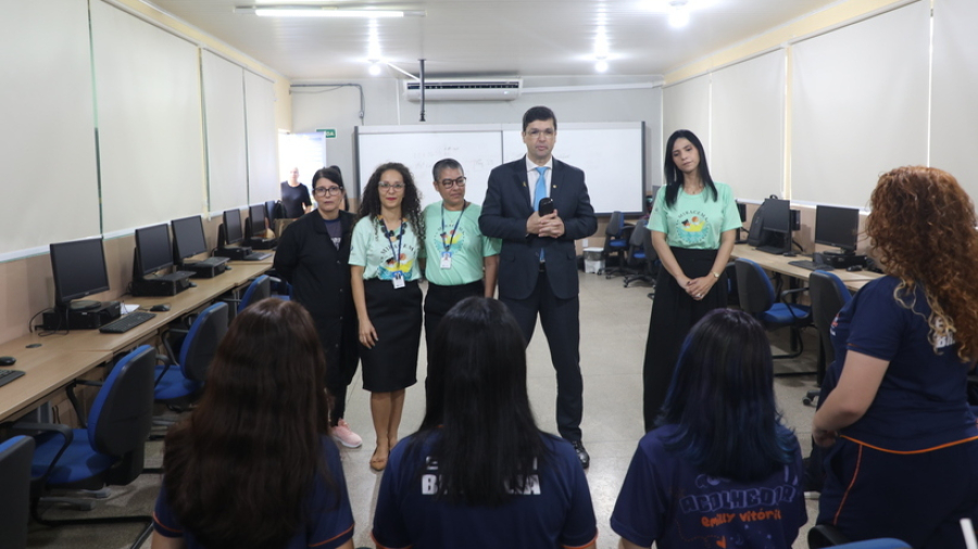 Juiz do TJRO vai às escolas para diálogo e escuta sobre violência sexual 