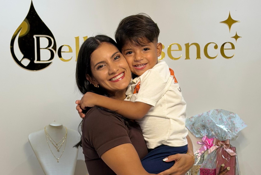 Mãe de três filhos autistas transforma empreendedorismo em recomeço e inaugura loja em Porto Velho