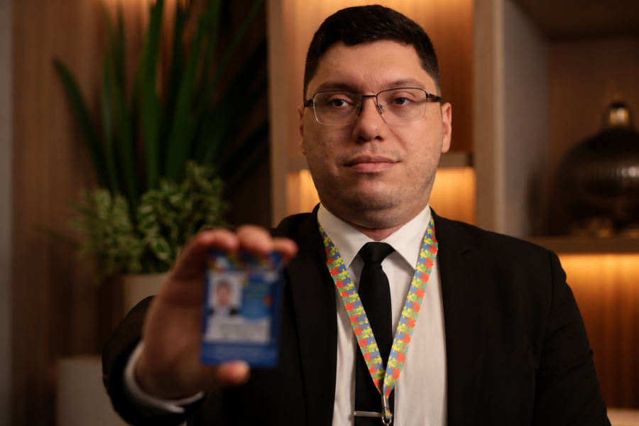 Sinais de discriminação: quando a empresa recusa contratação ou exclui trabalhador por autismo